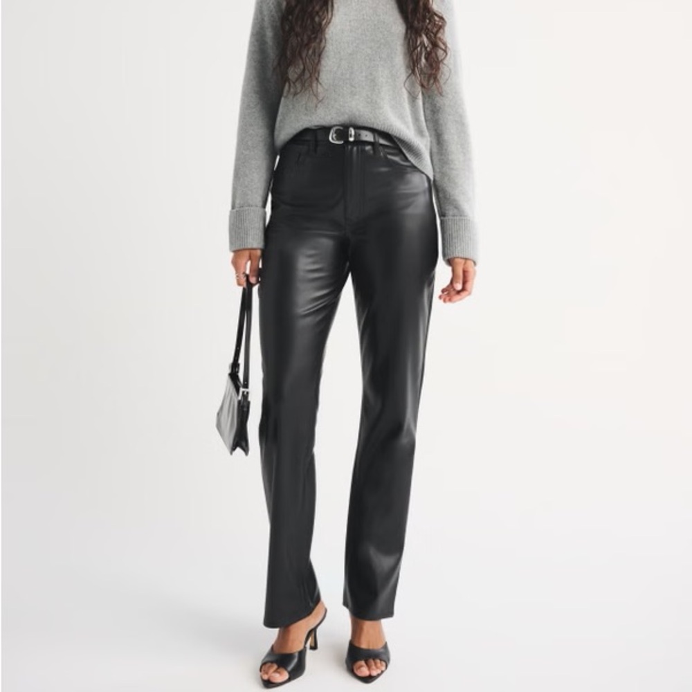 Abercrombie & Fitch | Curve Love High Rise 90s Straight Vegan Leather Pant